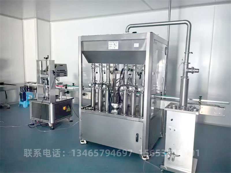 全自動液體灌裝機(jī)1.jpg